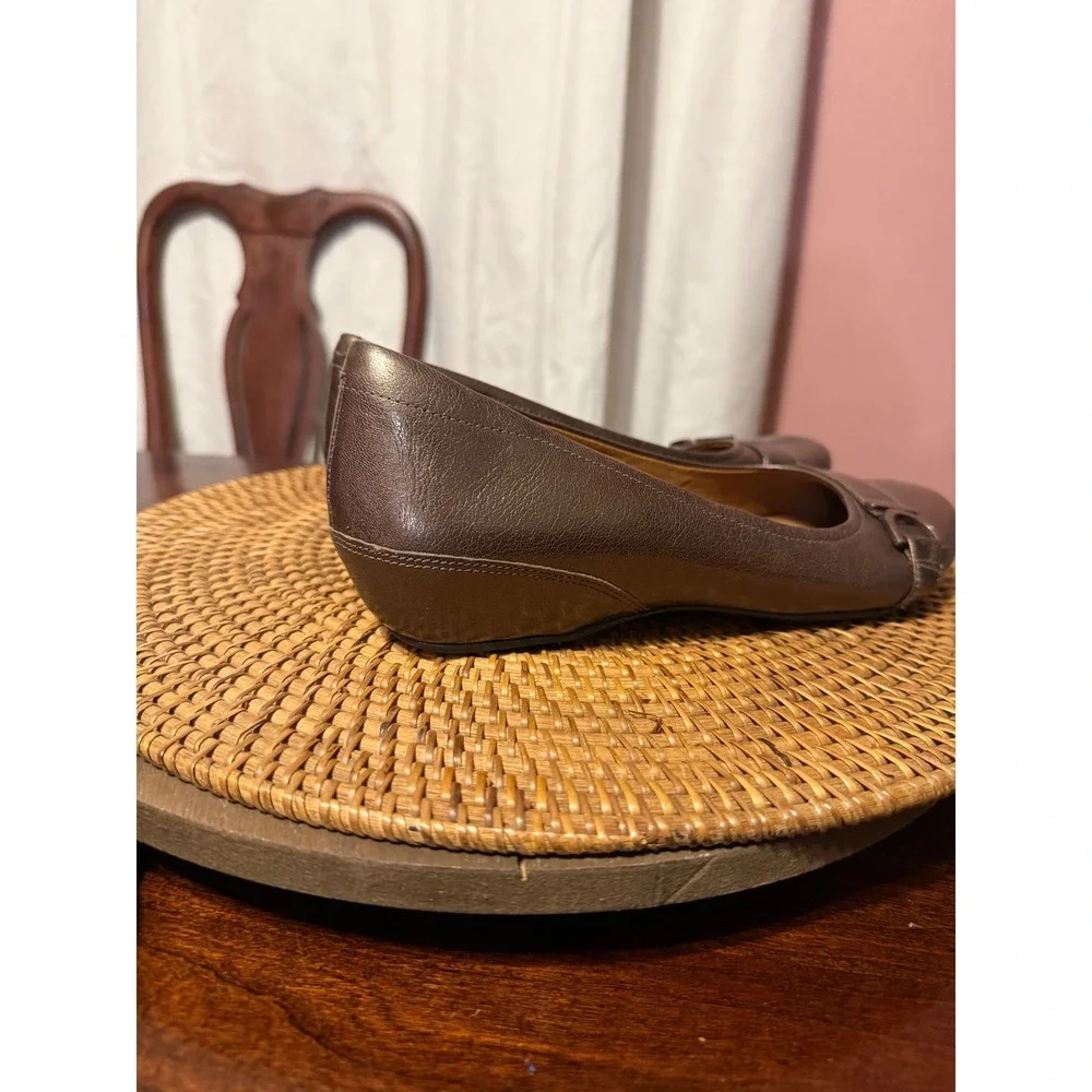 Clarks Artisan Womens Metallic Bronze Leather Low Wedge Pump Shoes 7.5 M